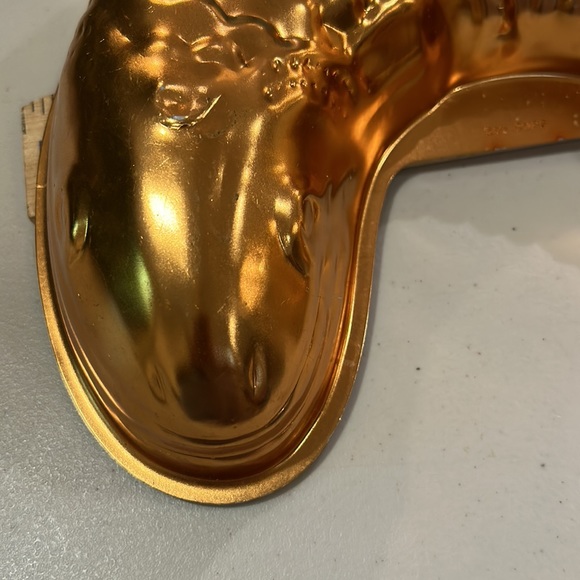 Copper hanging home Dec decor fish salmon cake pan 5 1/2 cups 11 in long metal - Picture 4 of 7